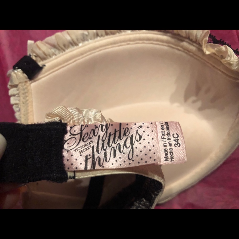 Victoria Secret bra - Picture 3 of 3